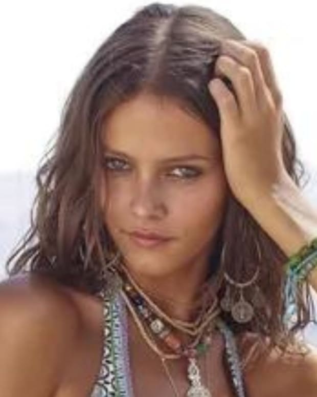 Lucia Dvorska